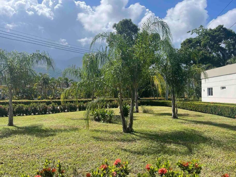 Hermosa Villa En Palma Real La Ceiba Exterior photo